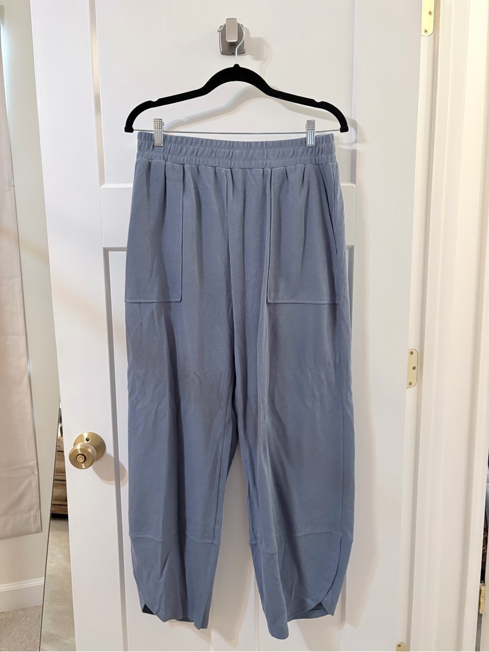 Brand new Relaxed Elastic-Waist Women's Pants in Dusty Blue